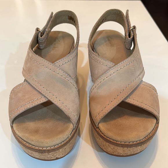 Clarks Artisan Aisley Tulip Wedge Sandals - Picture 4 of 9